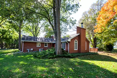 15960  Washington Dr, Brookfield, WI 53005 - Photo 2