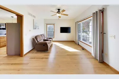 1140  Hidden Creek Ln, Burlington, WI 53105 - Photo 6