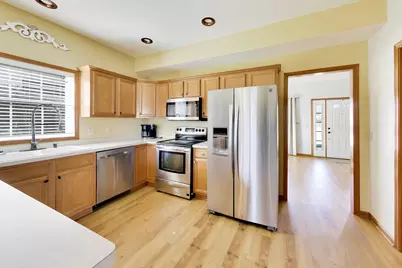 1140  Hidden Creek Ln, Burlington, WI 53105 - Photo 8