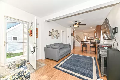 2305 S 83rd St, West Allis, WI 53219 - Photo 8