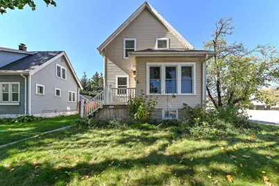 2305 S 83rd St, West Allis, WI 53219 - Photo 6