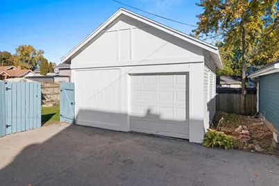 406 E Lincoln Ave, Oshkosh, WI 54901 - Photo 38