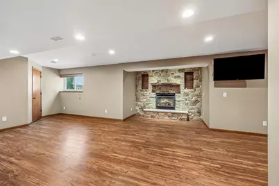323  Stonefield Dr, Lake Mills, WI 53551 - Photo 40