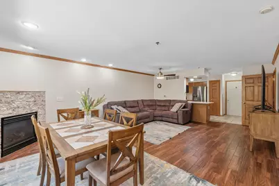 10020 W Whitnall Edge Dr #D, Franklin, WI 53132 - Photo 8