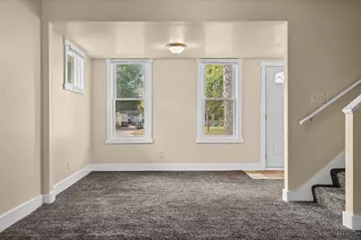 915  17th St, La Crosse, WI 54601 - Photo 6