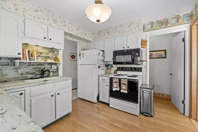 1715  31st St, La Crosse, WI 54601 - Photo 4