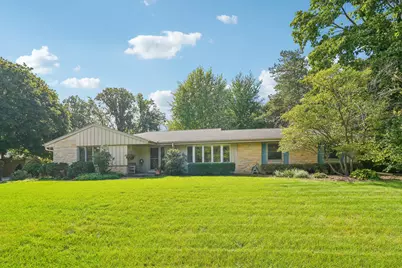 17575  Royalcrest Dr, Brookfield, WI 53045 - Photo 6