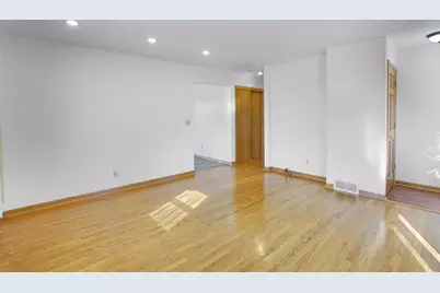 3618 W Parnell Ave, Milwaukee, WI 53221 - Photo 10