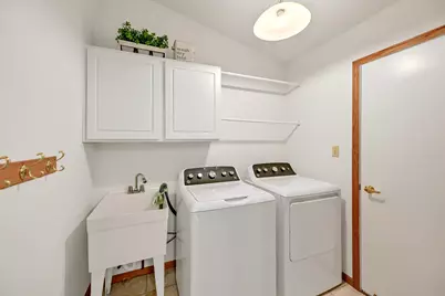 1301  Noel Ct, South Milwaukee, WI 53172 - Photo 26