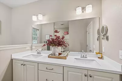 W239N2317  Hawks Meadow Ct, Pewaukee, WI 53188 - Photo 22