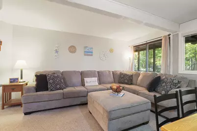 304  Deerpath East - #C, Fontana, WI 53125 - Photo 4