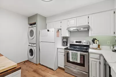 399 N Main St #E, Thiensville, WI 53092 - Photo 6