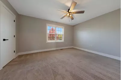 1410  Birchwood St, Delavan, WI 53115 - Photo 8