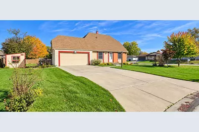 4932  Regal Ct, Racine, WI 53406 - Photo 2