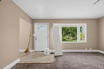 5809 N 70th St, Milwaukee, WI 53218 - Photo 6