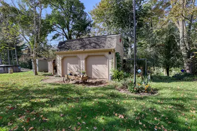 830 W Badger Ln, West Bend, WI 53095 - Photo 10