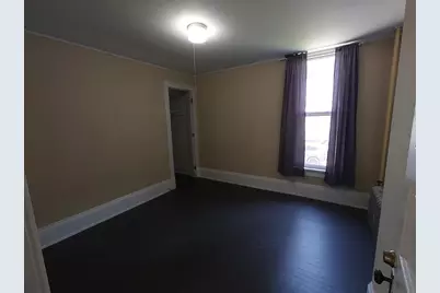 1823 E Windsor Pl, Milwaukee, WI 53202 - Photo 10