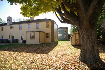 5579-80-81  Azalea Ct, Glendale, WI 53129 - Photo 4