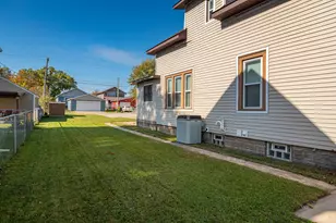 1227 George St, La Crosse, WI 54603 - Photo 16