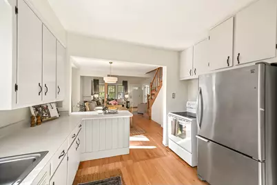 1292 N 68th St, Wauwatosa, WI 53213 - Photo 12