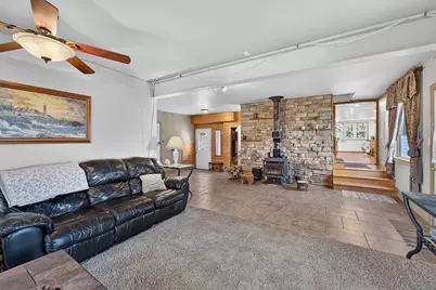 10905  Burlington Rd, Somers, WI 53144 - Photo 8