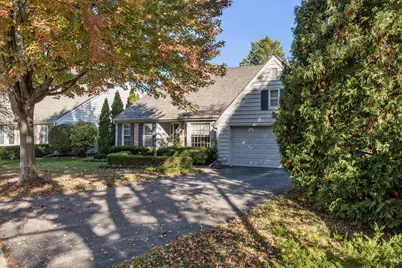 1410 W Westport Cir, Mequon, WI 53092 - Photo 32