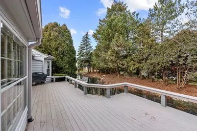 1410 W Westport Cir, Mequon, WI 53092 - Photo 22