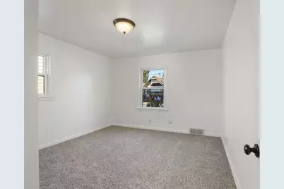 6912  26th Ave, Kenosha, WI 53143 - Photo 6