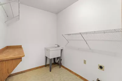 3207 S Ridgecrest Ct, New Berlin, WI 53151 - Photo 22