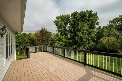 3207 S Ridgecrest Ct, New Berlin, WI 53151 - Photo 8
