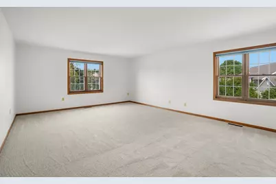 3207 S Ridgecrest Ct, New Berlin, WI 53151 - Photo 26