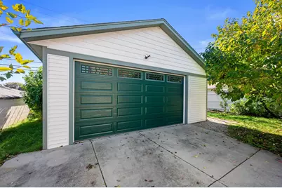 4413 W Morgan Ave, Greenfield, WI 53220 - Photo 24