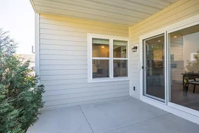 812  Bridlewood Dr, Hartford, WI 53027 - Photo 28