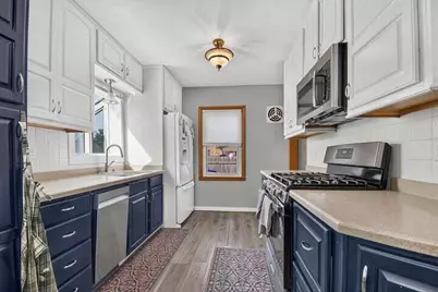 2021  79th St, Kenosha, WI 53143 - Photo 4