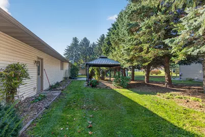 877  North St, Brownsville, WI 53006 - Photo 26