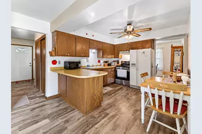 1126  Riverton Dr, Mukwonago, WI 53149 - Photo 8