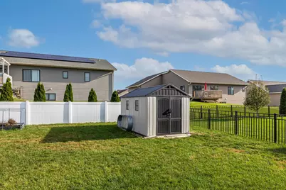 1615  Cherry Ln, Holmen, WI 54636 - Photo 34