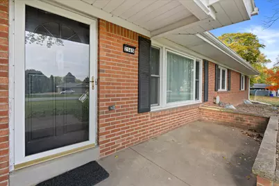 2545 N 128th St, Brookfield, WI 53005 - Photo 4