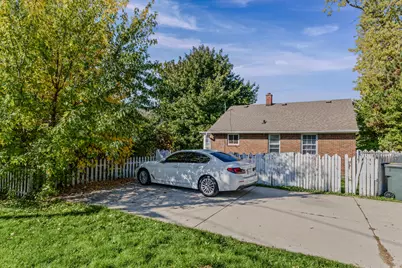 7549 W Beloit Rd, West Allis, WI 53219 - Photo 6