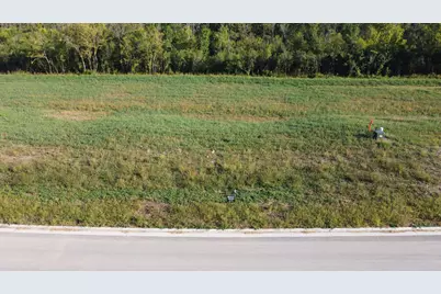 N51W18938  Quietwood Dr #Lt4, Menomonee Falls, WI 53051 - Photo 6
