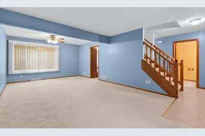 412  Lakeview Rd #414, South Milwaukee, WI 53172 - Photo 10