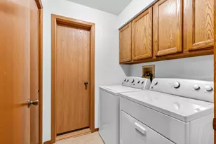 412 Lakeview Rd, South Milwaukee, WI 53172 - Photo 28