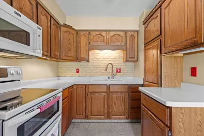 629  Victoria St, West Bend, WI 53090 - Photo 16