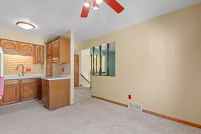 629  Victoria St, West Bend, WI 53090 - Photo 14