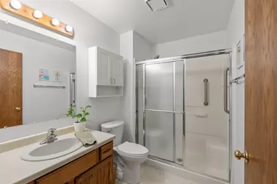 717  Canterberry Ct #B, West Bend, WI 53090 - Photo 12