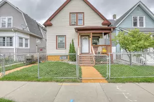 1560 S 73rd St, West Allis, WI 53214 - Photo 1