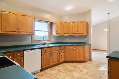 543 W Maple St, Viroqua, WI 54665 - Photo 6