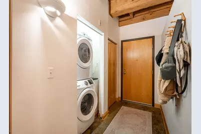 904 E Pearson St #102, Milwaukee, WI 53202 - Photo 22