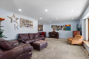 3134 Skyline Dr, Richfield, WI 53033 - Photo 4