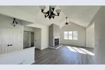N56W18034  Evergreen Ln, Menomonee Falls, WI 53051 - Photo 12